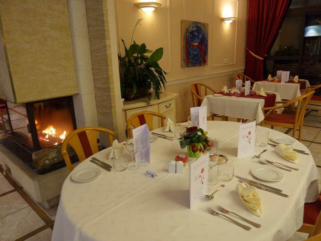 Jura Hotel Restaurant Le Panoramic سان-كلود المظهر الخارجي الصورة