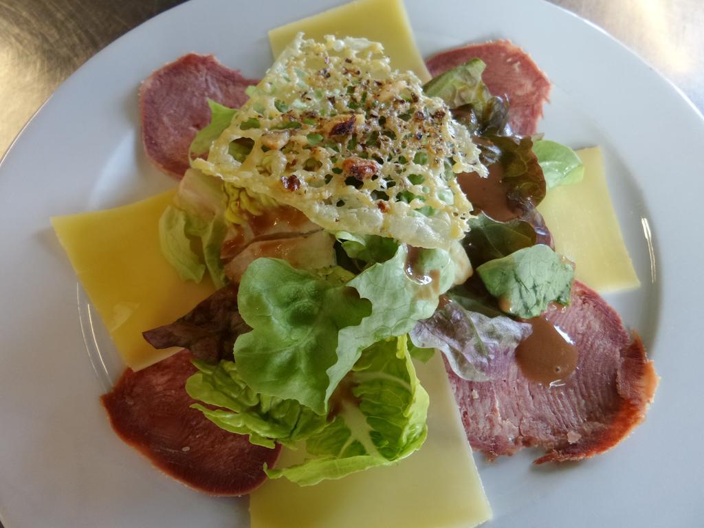 Jura Hotel Restaurant Le Panoramic سان-كلود المظهر الخارجي الصورة